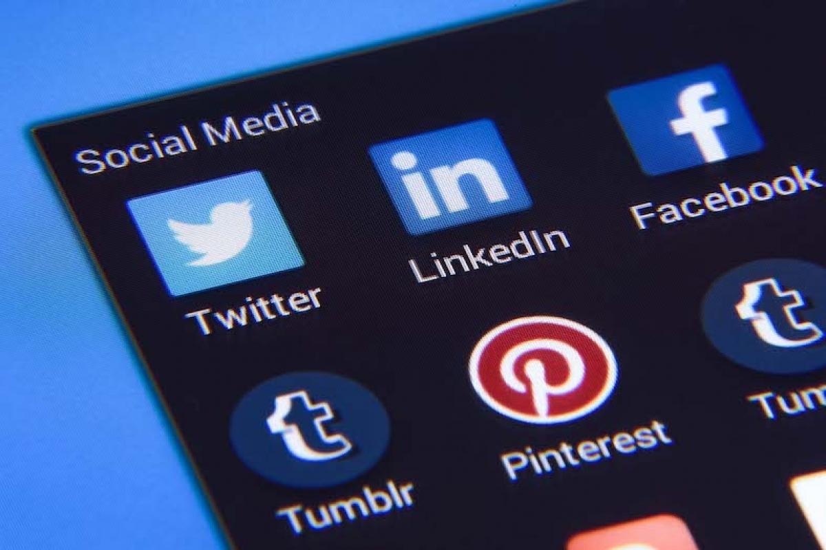 linkedin-foto-e-curr.jpg